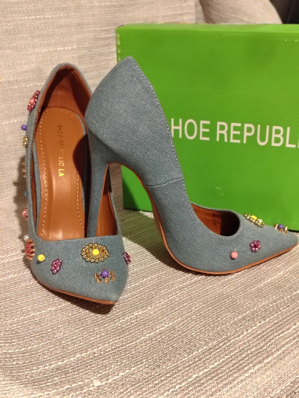 Shoe Republic LA Blue Denim Beaded Studded Pointed Toe Stiletto Heels 7.5 New